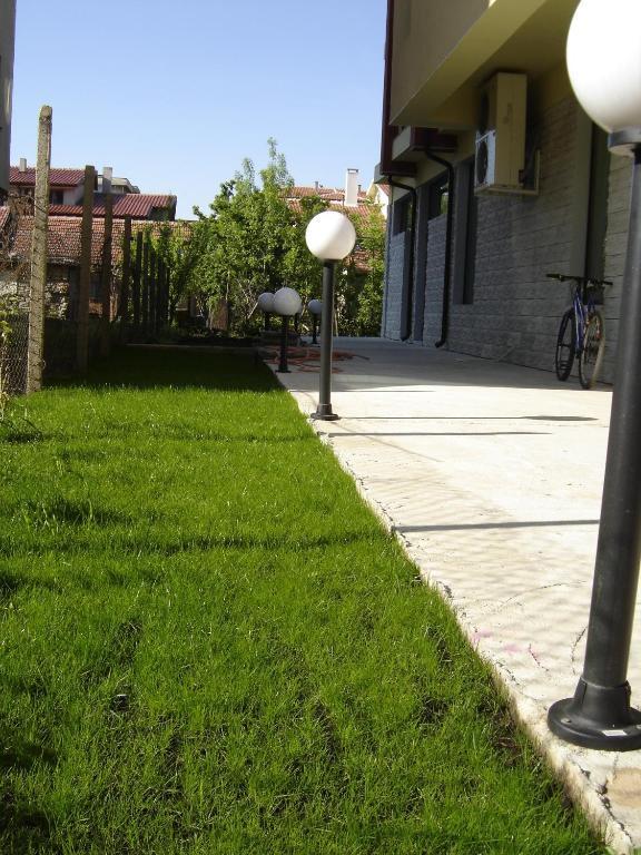 Central Park Family Hotel Kavarna Exteriör bild